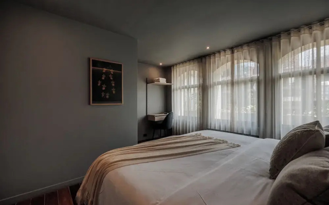 10th Street 3 Bedroom Jacuzzi & Billiard