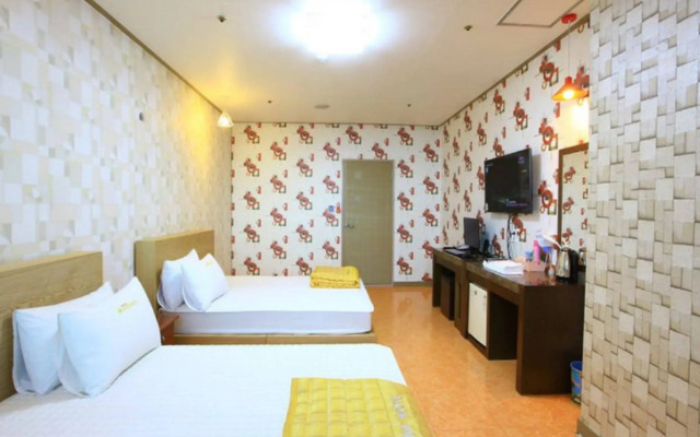 Marina Motel