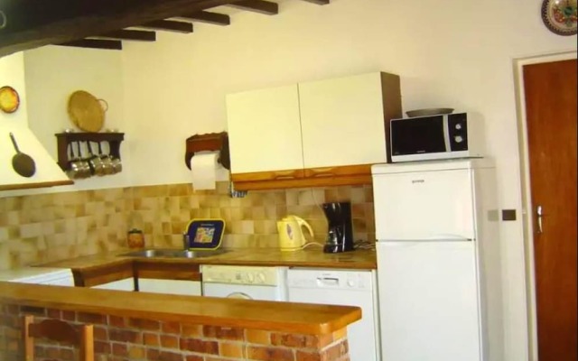 House with 2 Bedrooms in Tours-En-Vimeu, with Wonderful City View, Enclosed Garden And Wifi - 15 Km From the Beach