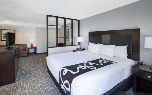 La Quinta Inn & Suites by Wyndham Atlanta Airport South