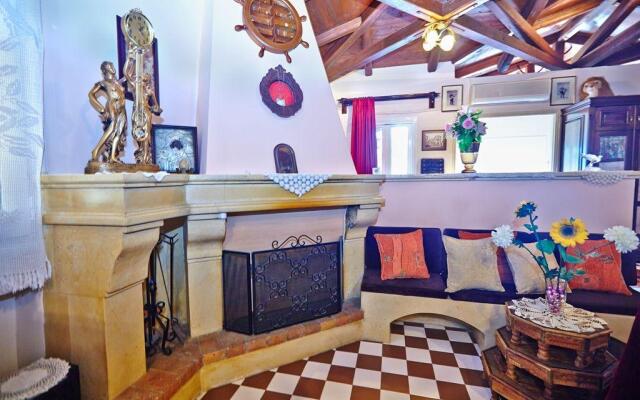 Anemelia Villa
