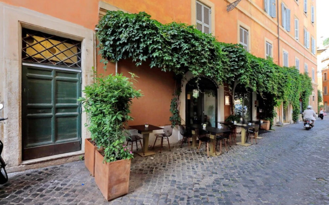 Giulia Charme - My Extra Home