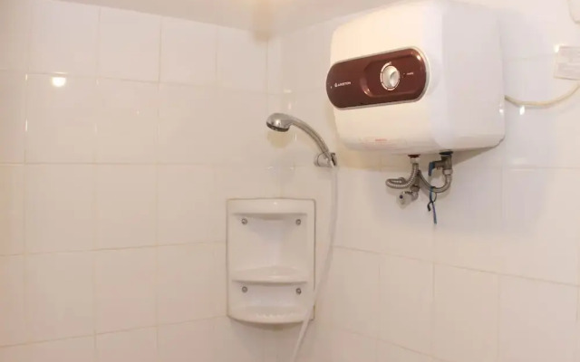 Nice And Comfy 2Br At Bassura City Apartment