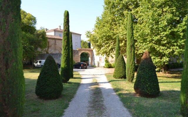 Grand Mas Pernes les Fontaine