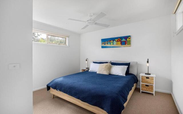Iluka - coastal family living, only 700m to beach