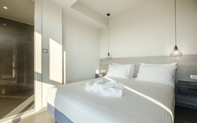 Sky-High Central Penthouse - 01