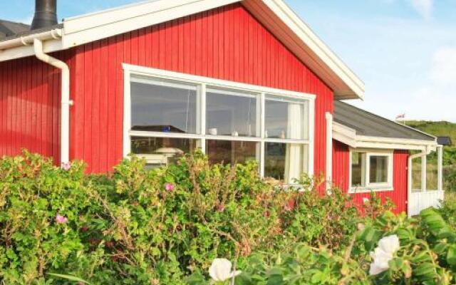 Three-Bedroom Holiday Home In Albæk 21