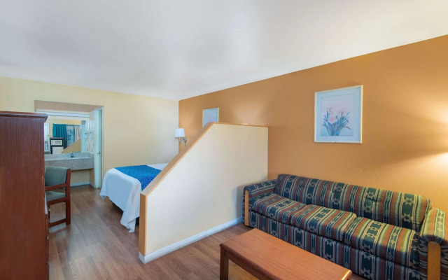 Travelodge by Wyndham Kingman