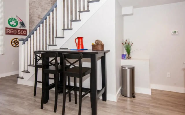 BOS008 2 Bedroom Apartment By Senstay
