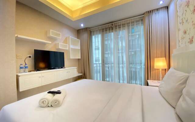 Well Furnished Studio Room at Grand Asia Afrika Apartment