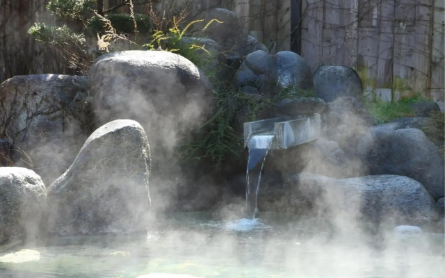 Nagano hirugami hot spring Refresh in Hirugami-no-mori