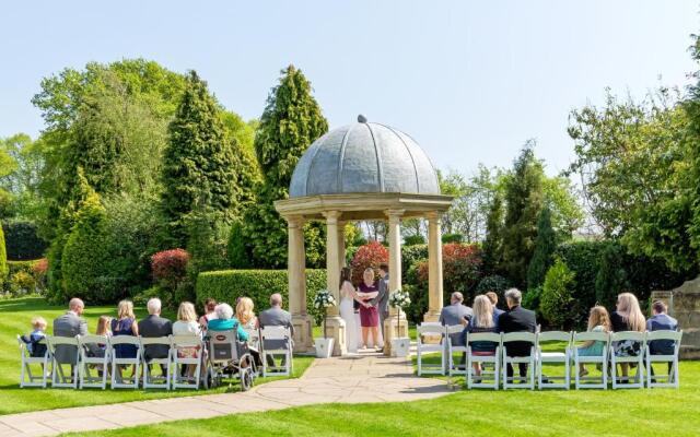 Rogerthorpe Manor Hotel