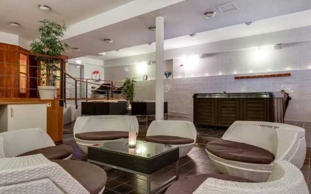 First Hotel Ett