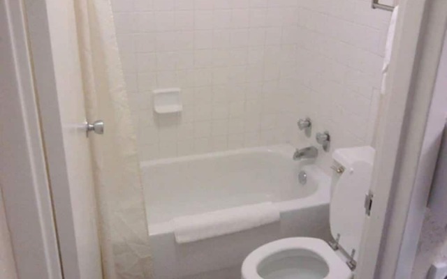 Whitten Inn University