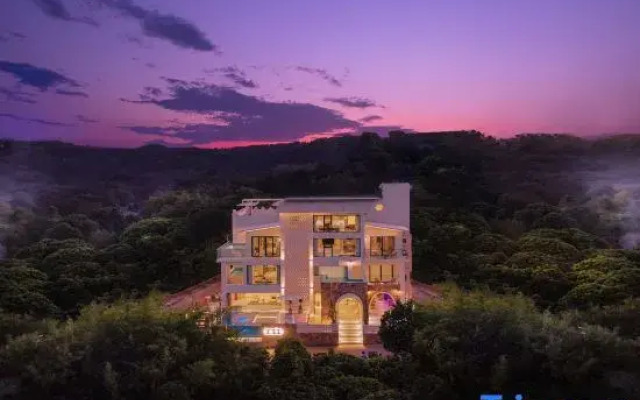 Yiqi Jinshi Hotel
