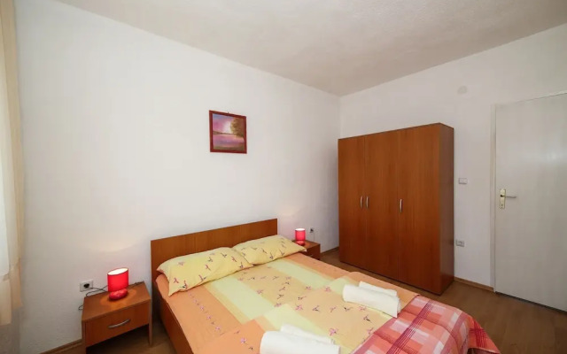 Holiday home in Slatine