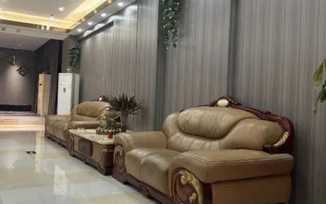Quanna Hotel (Zhengzhou Railway Station Yinji Plaza)