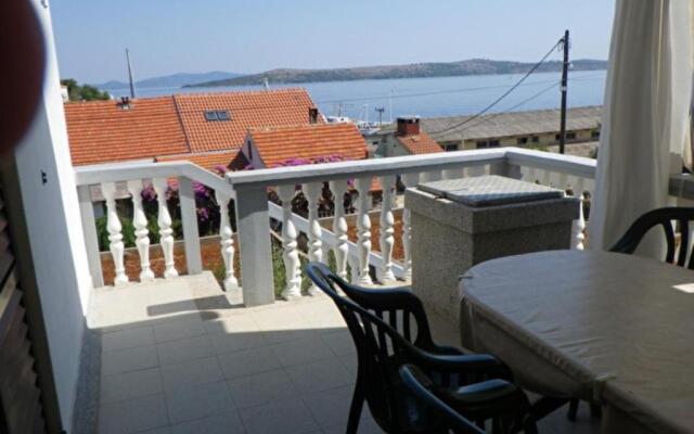 Milka - in Center & Close to the sea - H