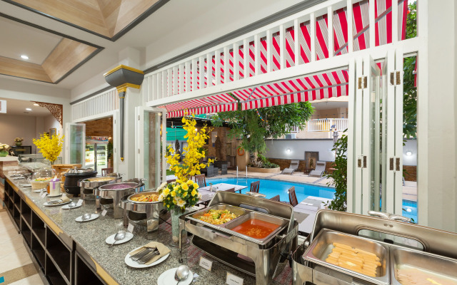 La Vintage Resort