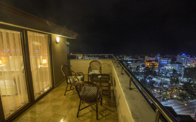 Park Square Hotel
