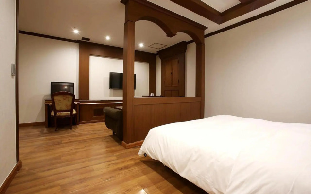 The George Hotel