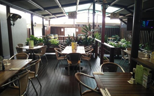 Young Australian Hotel