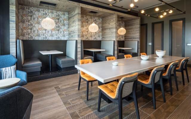 Bluebird Suites near Chevy Chase