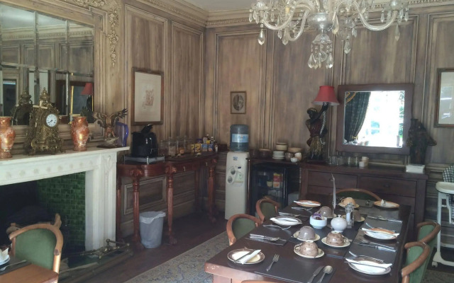 Harmondsworth Hall Guest House Heathrow