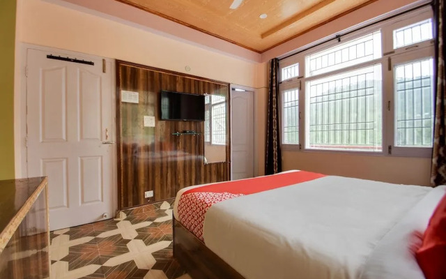 The Pine Stay by OYO Rooms