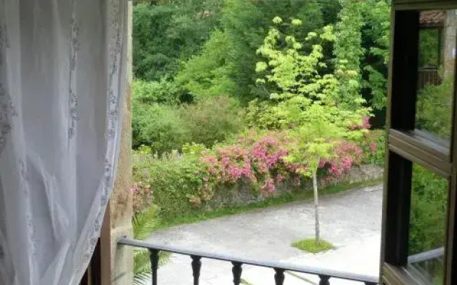 Casona de San Pantaleón de Aras