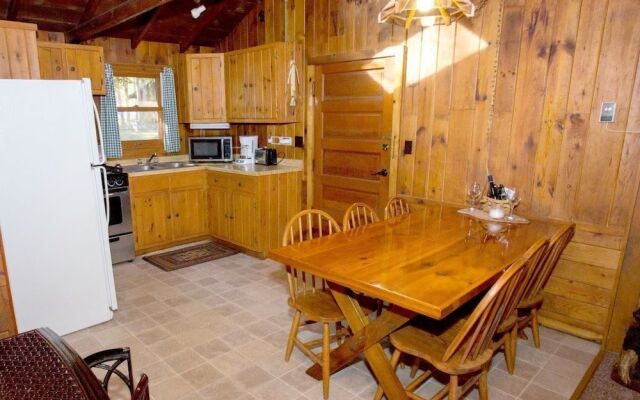 Timber Bay Lodge & Houseboats