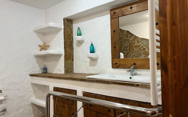 Apartment in Salamina with Garden & Sea view