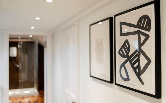 Regal Residence - Metropolitan Luxury