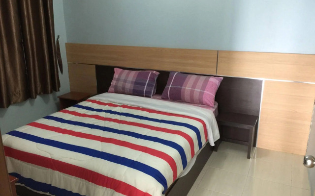 Cameron Pasar Malam Apartment at Crown Imperial Court