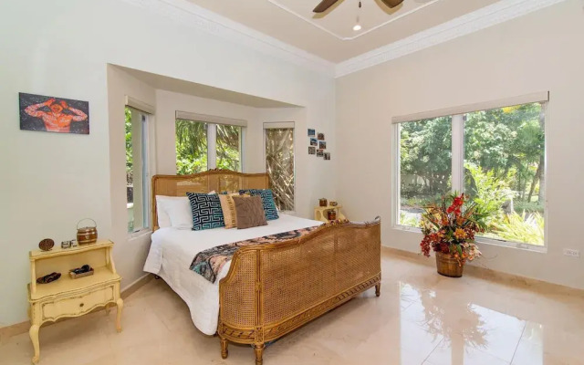Blue Water Villa