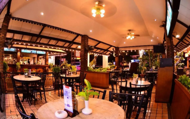 Silom Village Inn