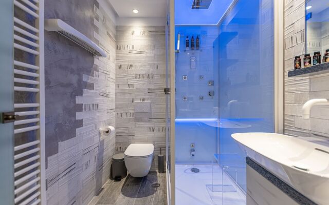 Mariet Naxos Elegant Suites
