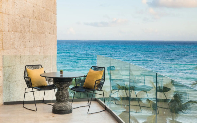 Thompson Playa Del Carmen Beach House