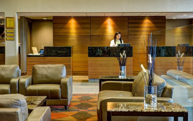 Radisson Hotel & Suites Fort McMurray