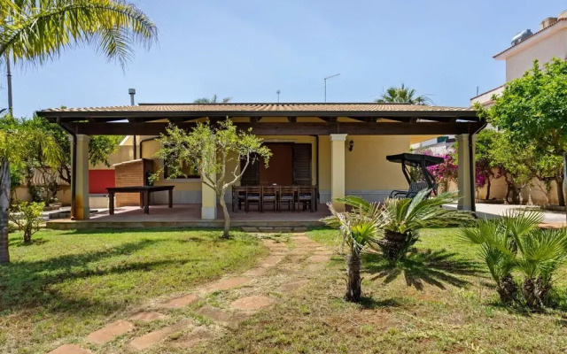 Inviting Holiday Home in Ragusa With Patio and Garden