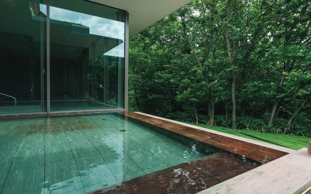 Snow Peak FIELD SUITE SPA HEADQUARTERS