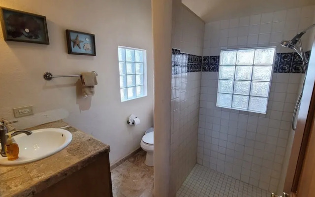 Casa Evita 4 Bedroom Beachfront Home