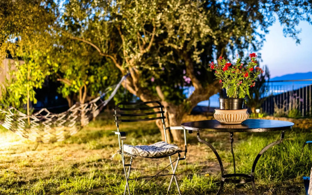Kitries Summer Getaway - Eden Sandy Suite