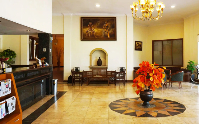 Candisari Hotel & Resto