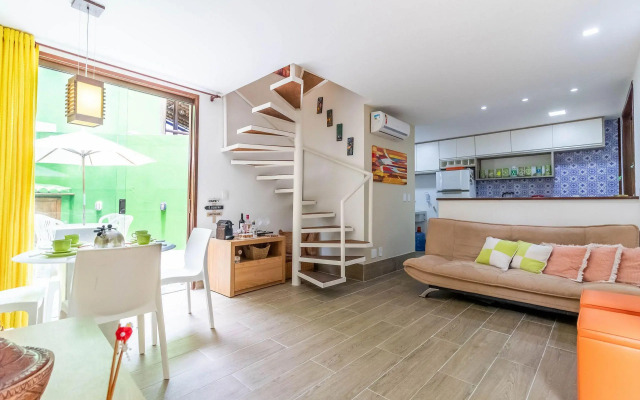 IT12 Bangalô Duplex 2 Suítes Pé na Areia