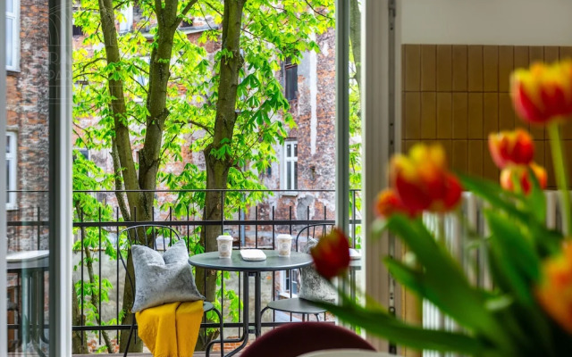 Canvas House Fragola Apartments