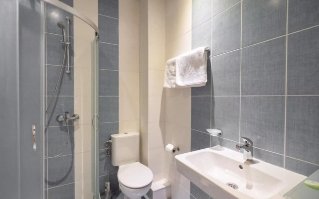 Adeo Hotel