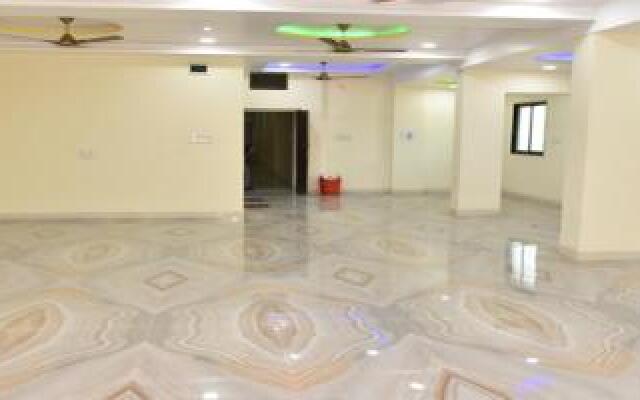 Hotel Shivalay Shegaon