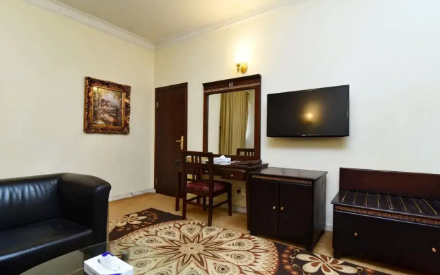 Capital O 419 Al Safeer Hotel