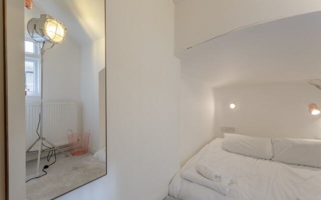 Modern 1 Bedroom Apartment in Notting Hill